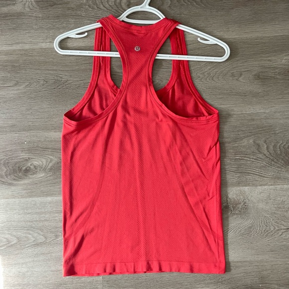 Lululemon Swiftly Tech Racerback 2.0 - Picture 3 of 4